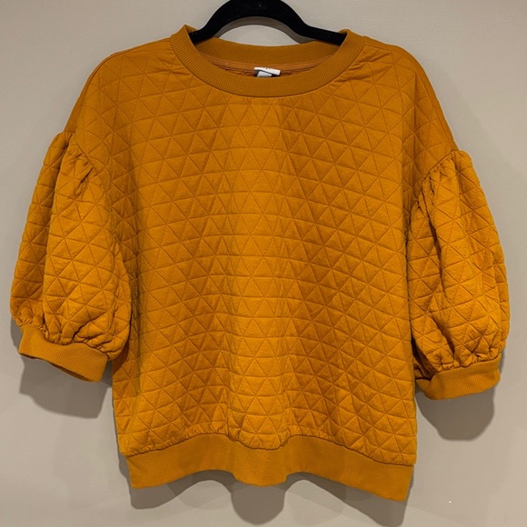 Tops - Mustard quilted balloon sleeve sweatshirt